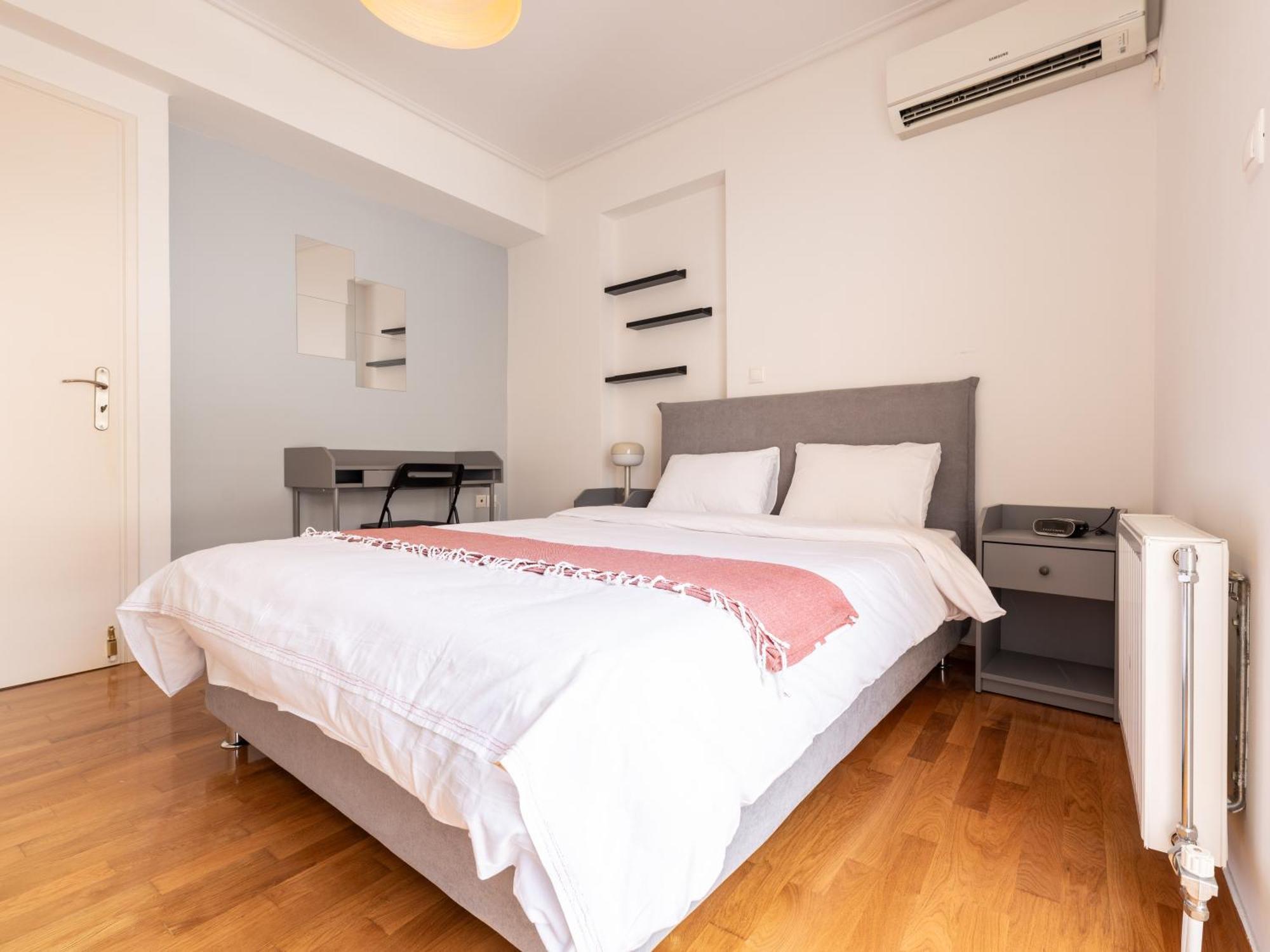 Retreat 1-bdr Apt Close To Metro Station *